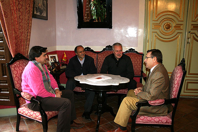 Marcos Nogueroles ha visitado junto al alcalde de Cehegín las obras de mejora del Casco Antiguo de la ciudad - 2, Foto 2