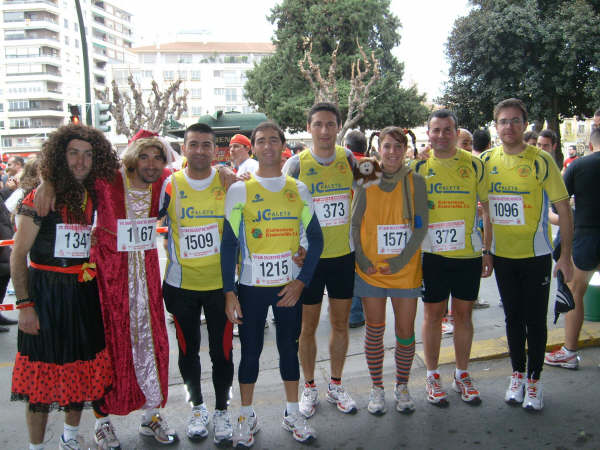 Atletas del Club Atletismo Totana participan en las San Silvestres de Vallecas, Murcia y Crevillente - 7