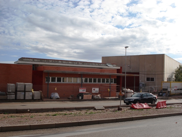 Según IU, “la Comunidad Autónoma reclama 450.000 euros al Ayuntamiento por no justificar subvenciones para la Construcción de un Centro Social en el Barrio Tirol Camilleri”, Foto 1