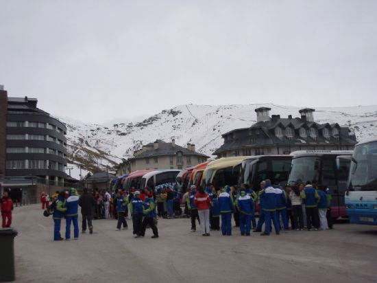 La Concejalía de Deportes organiza un viaje a Sierra Nevada que tendrá lugar el fin de semana del 23 al 25 de enero, para practicar el deporte del esquí, Foto 1