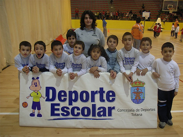 La Concejalía de Deportes organizó una jornada de Minibasket Prebenjamín, Foto 1