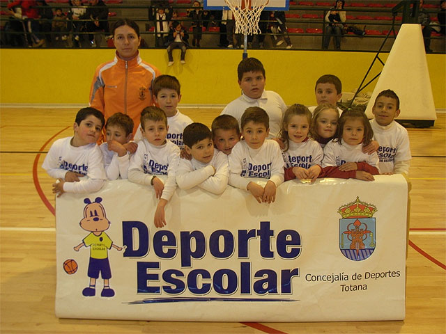 La Concejalía de Deportes organizó una jornada de Minibasket Prebenjamín, Foto 2