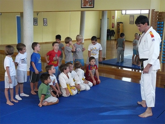 La Escuela Deportiva Municipal de Judo, ofertada por la Concejalía de Deportes, cuenta actualmente con cerca de veinte alumnos, Foto 2