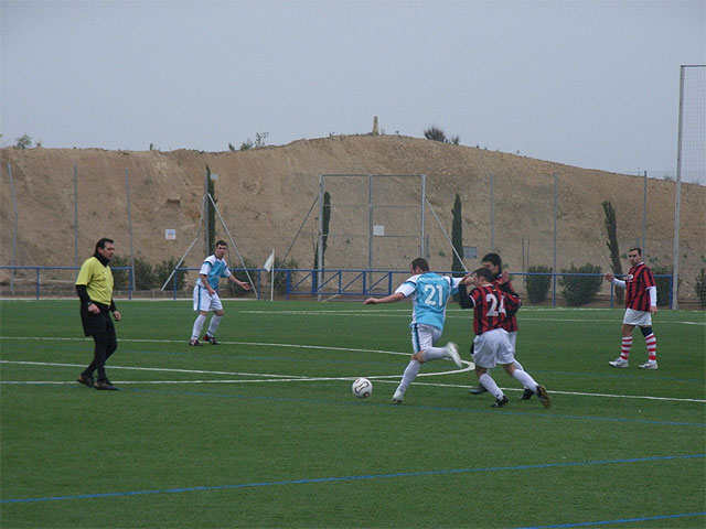 La decimotercera jornada de la Liga de Fútbol Aficionado Juega limpio estuvo marcada por las importantes victorias de Los Pachuchos y Peña Madridista La Décima, Foto 1