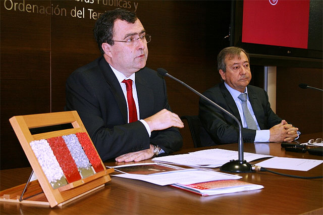 Obras Públicas extiende un nuevo pavimento antideslizante que reduce la siniestralidad en los Tramos de Concentración de Accidentes - 1, Foto 1