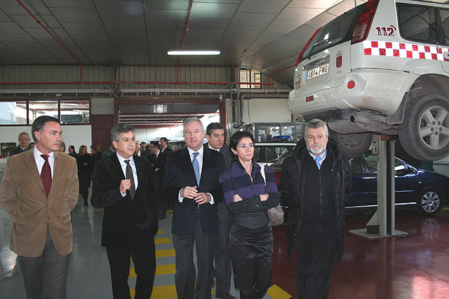 Valcárcel inaugura las nuevas instalaciones del Parque Móvil Regional, cuyos vehículos prestan más de 20.000 servicios al año - 1, Foto 1
