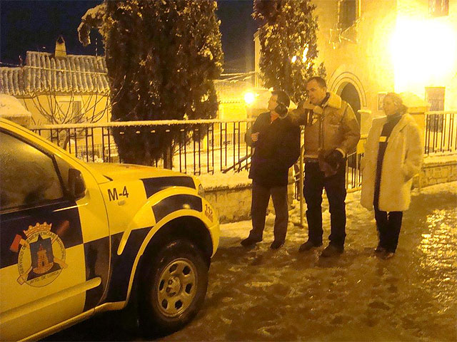 El Ayuntamiento utilizó dos palas durante 30 horas y cinco toneladas de sal para hacer frente a la nevada - 2, Foto 2