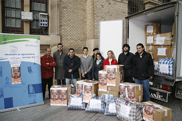 Nuevas Generaciones del PP entrega alimentos y ropa a Banco de Alimentos y Jesús Abandonado - 2, Foto 2