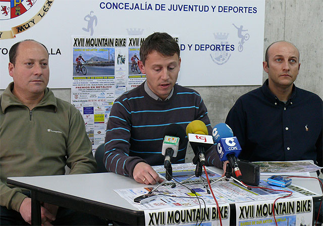Presentada la Mountain Bike Barrio de San Antón que este año organiza la concejalía y la asociación de vecinos - 1, Foto 1