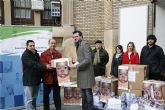Nuevas Generaciones del PP entrega alimentos y ropa a Banco de Alimentos y Jess Abandonado