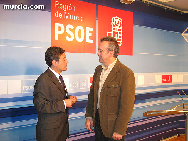 Los socialistas se preguntan por qué Valcárcel da trato de favor al alcalde de Totana - 1, Foto 1