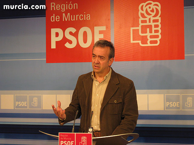 Los socialistas se preguntan por qué Valcárcel da trato de favor al alcalde de Totana - 2, Foto 2