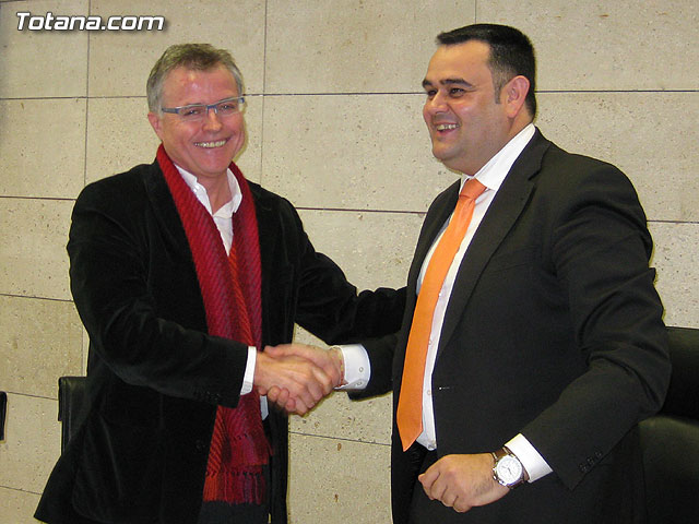 El consistorio firma un convenio de colaboración con la mercantil Promazor S.L., Foto 1