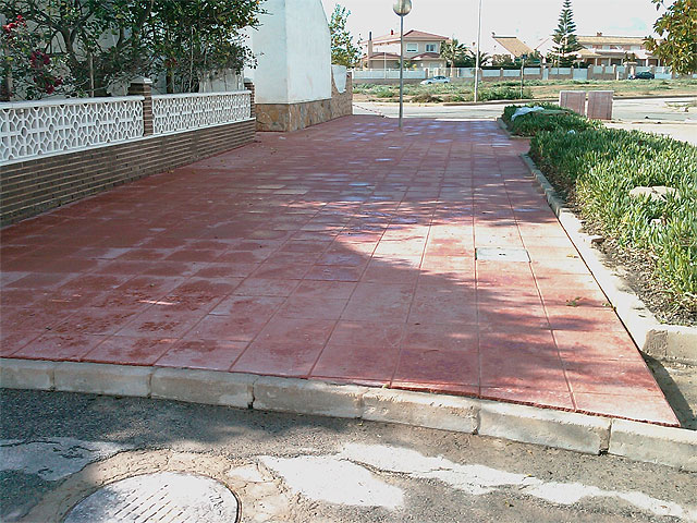 Servicios Públicos remodela la calle central de Los Pescadores y los accesos de la barriada al paseo de la avenida Mar Menor - 2, Foto 2