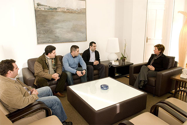 La parada de taxis de Plaza Castellini se trasladará al inicio de la calle del Carmen - 1, Foto 1