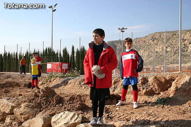 Los alumnos de las Escuelas Municipales Deportivas forestan la Ciudad Deportiva “Sierra Espuña” - 1