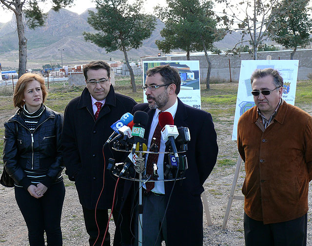 Inaugurada la pista para exámenes de conducir y presentado el proyecto de Centro de Educación Vial - 2, Foto 2
