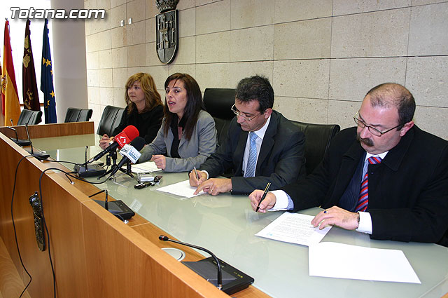 El Centro de Salud moderniza sus instalaciones con la digitalización del aparato de radiología, Foto 3