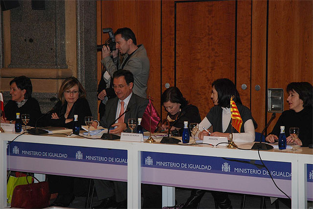 La Región recibirá 211.000 euros del Ministerio de Igualdad para la asistencia a mujeres inmigrantes víctimas de violencia de género - 1, Foto 1