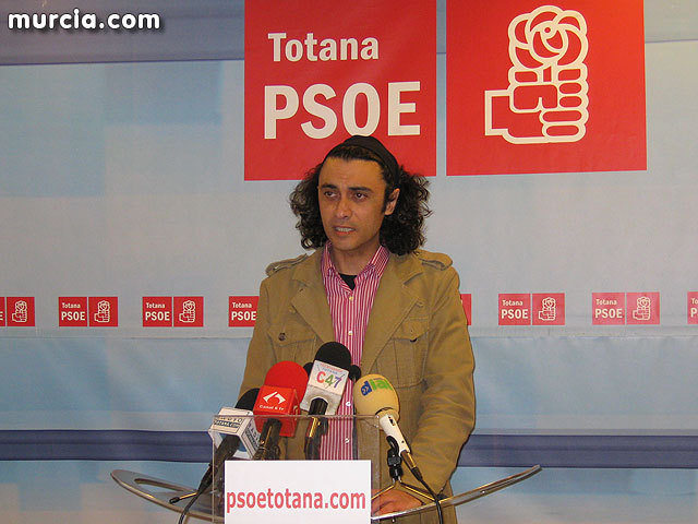 Martínez Usero: “ya han sido aprobadas obras para Totana por valor de más de tres millones de euros en el Plan Zapatero”, Foto 1