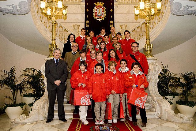 La alcaldesa recibe al equipo campeón de España de vela infantil - 1, Foto 1