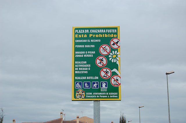 El Ayuntamiento instala placas recomendando el correcto uso en los jardines y parques de Alguazas - 1, Foto 1