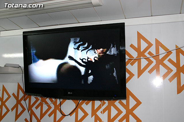 Ms de 250 alumnos, jvenes y mujeres pasan por el aula mvil informativa sobre la prevencin de la violencia de gnero - 9