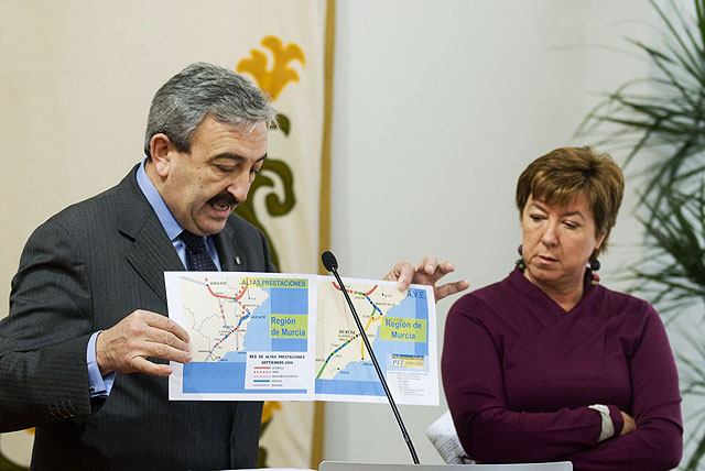 La alcaldesa presenta en el Congreso una proposición no de ley y veinte preguntas sobre el AVE - 1, Foto 1