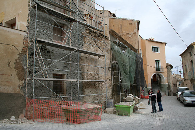 La Dirección General de Infraestructuras de Turismo comienza a renovar las fachadas de las casas rurales municipales - 1, Foto 1