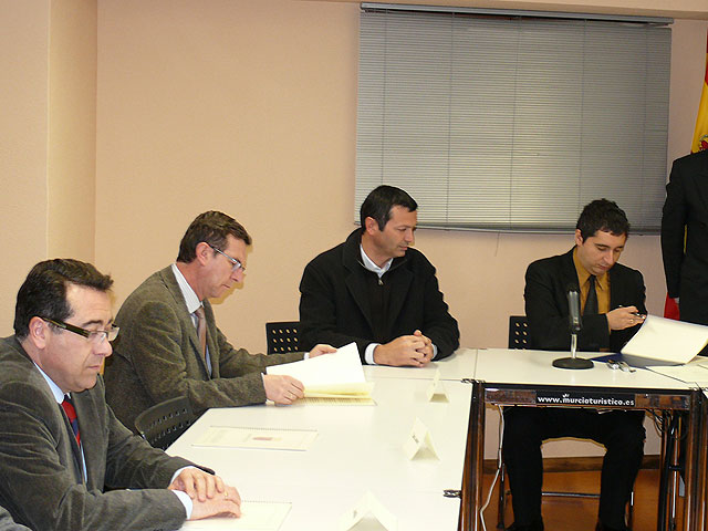 La pedanía jumillana de la Fuente del Pino tendrá una pista polideportiva en 2009 - 1, Foto 1