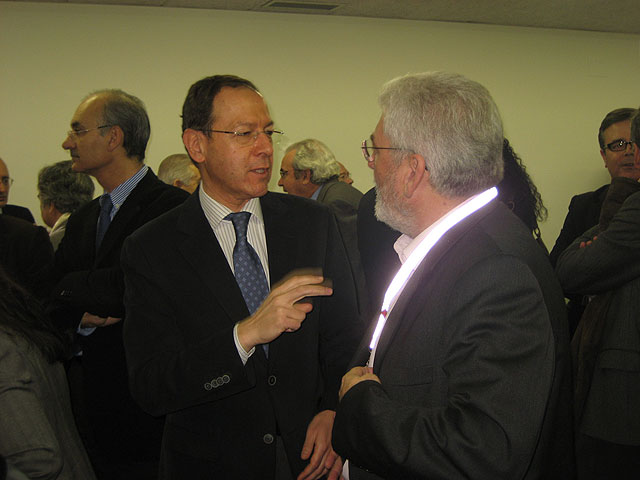 El Alcalde hace un llamamiento al diálogo y a la concertación social para afrontar la crisis - 1, Foto 1