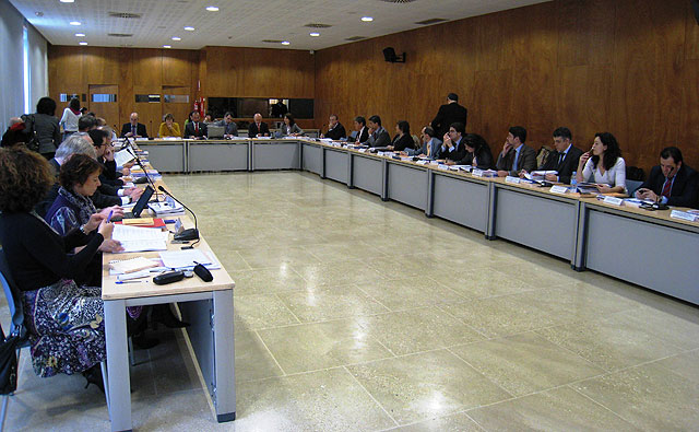 Marín destaca el Instituto de Ciencias de los Alimentos y el Centro Oceanográfico Costero como infraestructuras singulares para la Región - 1, Foto 1