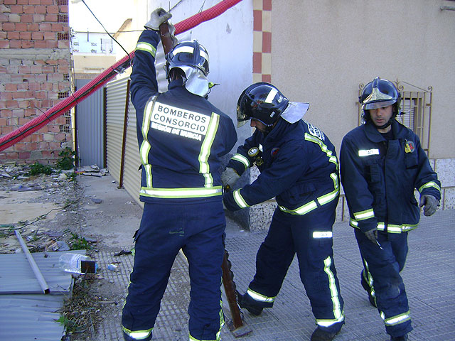 Contina la alerta naranja en la Regin hasta esta noche, con vientos de 70 km/h, Foto 2