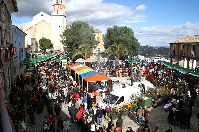Miles de personas visitan el mercadillo - 2, Foto 2
