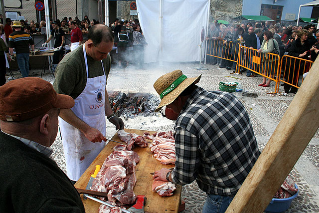 Miles de personas visitan el mercadillo - 3, Foto 3