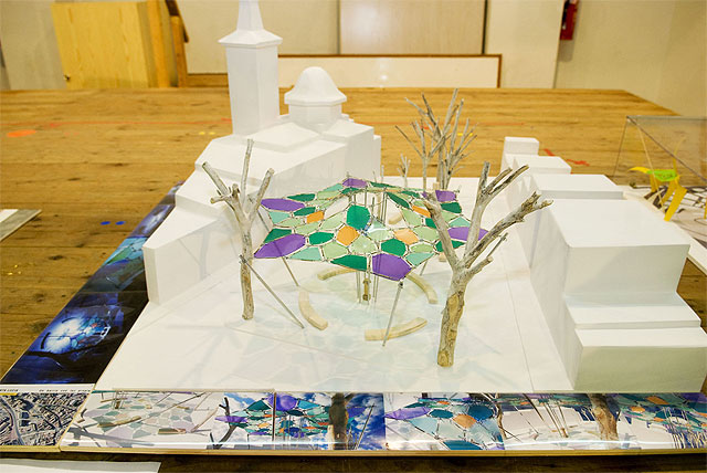 Inaugurada la exposición de maquetas de los cinco proyectos arquitectónicos que optan a instalarse en el barrio de Santa Lucía - 1, Foto 1