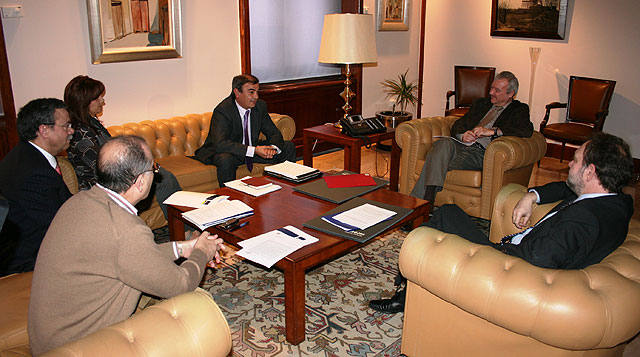 Ucomur apuesta por los sectores de Infancia y Dependencia para la creación de empleo - 1, Foto 1