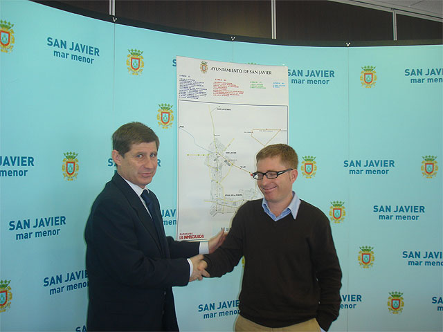 La ampliación del transporte urbano con una nueva línea entre Roda y San Javier y la ampliación de otra ya existente hasta San Cayetano permite, por primera vez, conectar todo el municipio - 1, Foto 1