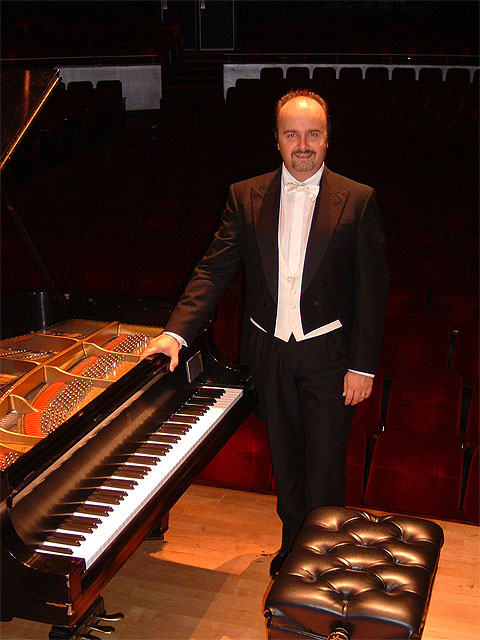 El pianista Antonio di Cristofano y el director Giuseppe Lanzeta figuras del segundo concierto de abono de la Orquesta Sinfónica en Cartagena - 2, Foto 2