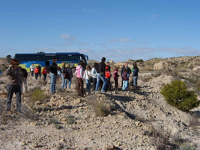 Unas 50 personas participan en la actividad organizada por la Concejalía de Medio Ambiente para conmemorar el 150 aniversario de la caída del meteorito de Molina de Segura - 1, Foto 1