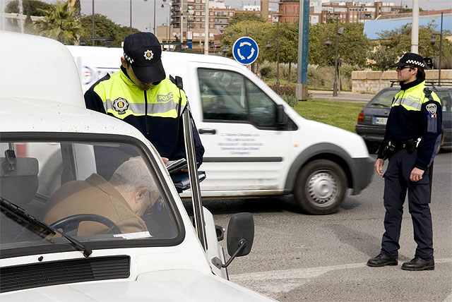 Los accidentes de tráfico en Cartagena descienden un 21 por ciento en 2008 - 1, Foto 1