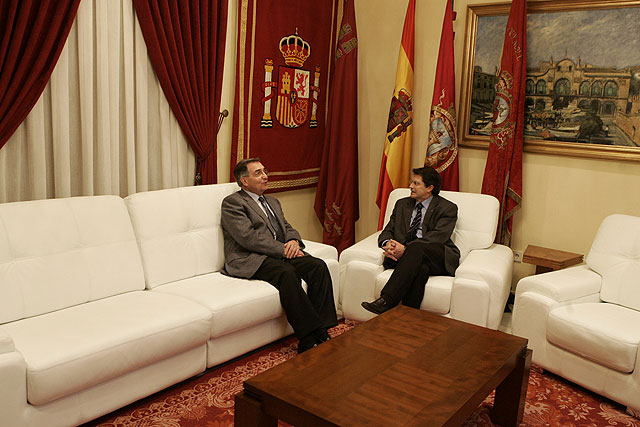 El Defensor del Pueblo se compromete a aproximar la Institución a los ciudadanos de Lorca - 2, Foto 2