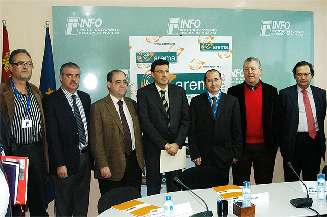 La Consejería de Universidades, Empresa e Investigación recoge las demandas del sector del mueble en sus líneas de Ayudas 2009 - 1, Foto 1