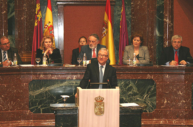 El presidente anuncia cinco nuevas medidas destinadas a parados, jóvenes, autónomos, agricultores y familias de la Región - 1, Foto 1