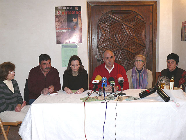 Presentadas las I Jornadas de artesanía de Jumilla donde se hablará de bordados, vino, esparto, cerámica y aceite - 1, Foto 1
