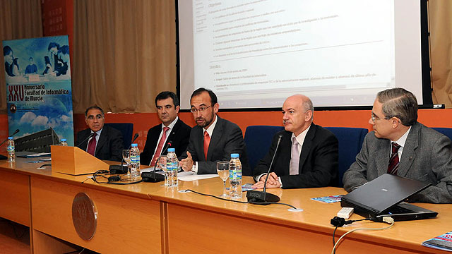 La Facultad de Informática celebra una Jornada sobre tecnologías de la información y la comunicación - 1, Foto 1
