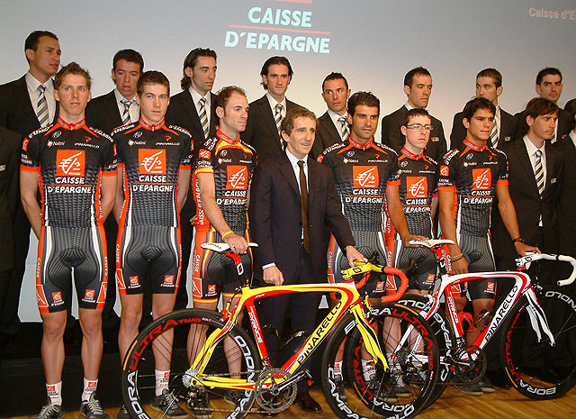 El equipo ciclista Caisse d'Epargne se presentó en París - 1, Foto 1