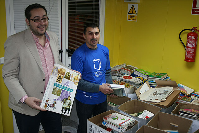 Santomera, La Matanza, el Siscar y Orilla del azarbe aportarán tres toneladas de material didáctico al ‘Proyecto Libro’ dependiente de la Comunidad Autónoma - 1, Foto 1