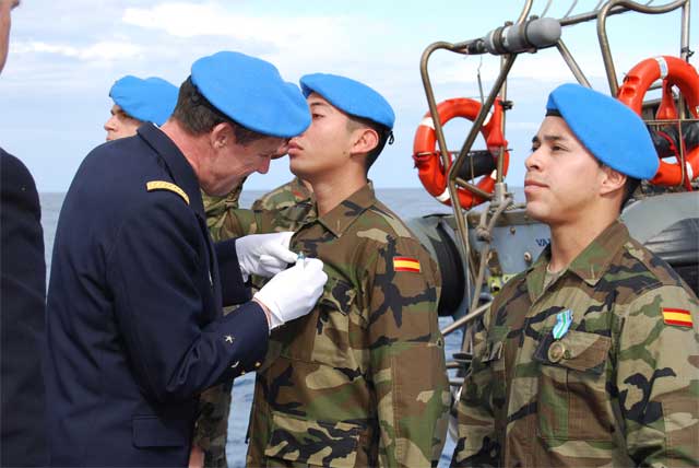 Miembros de la dotación del patrullero Infanta Cristina condecorados por naciones unidas por su contribución a UNIFIL - 1, Foto 1