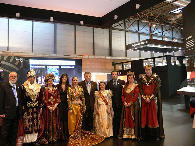 Rafael Gómez recibe a los nuevos cargos de la Federación de Moros y Cristianos - 2, Foto 2